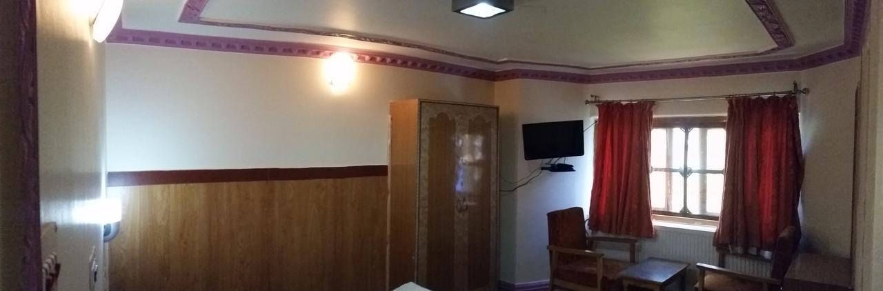 Hotel Gulmarg Inn Εξωτερικό φωτογραφία