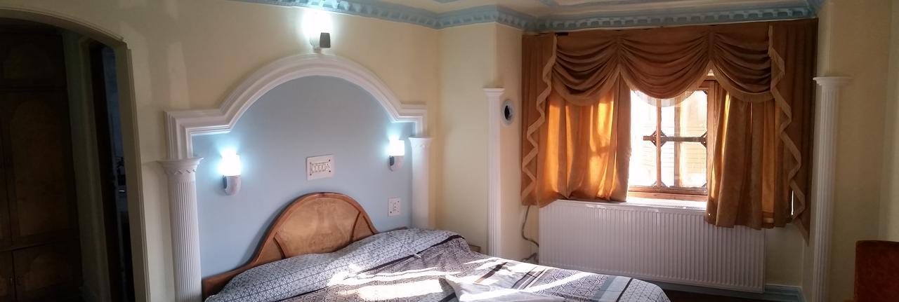 Hotel Gulmarg Inn Εξωτερικό φωτογραφία