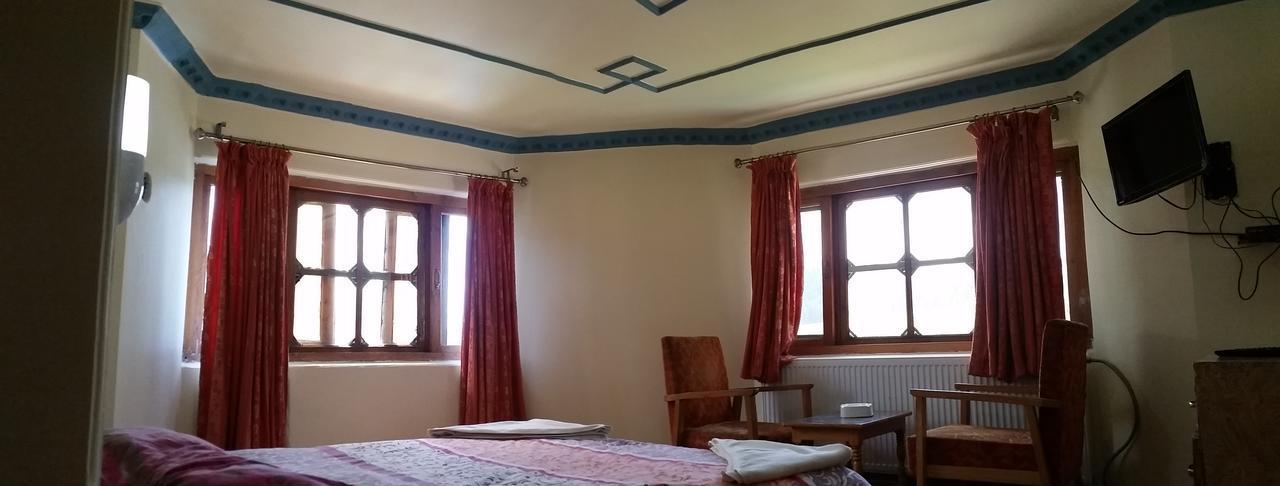 Hotel Gulmarg Inn Εξωτερικό φωτογραφία